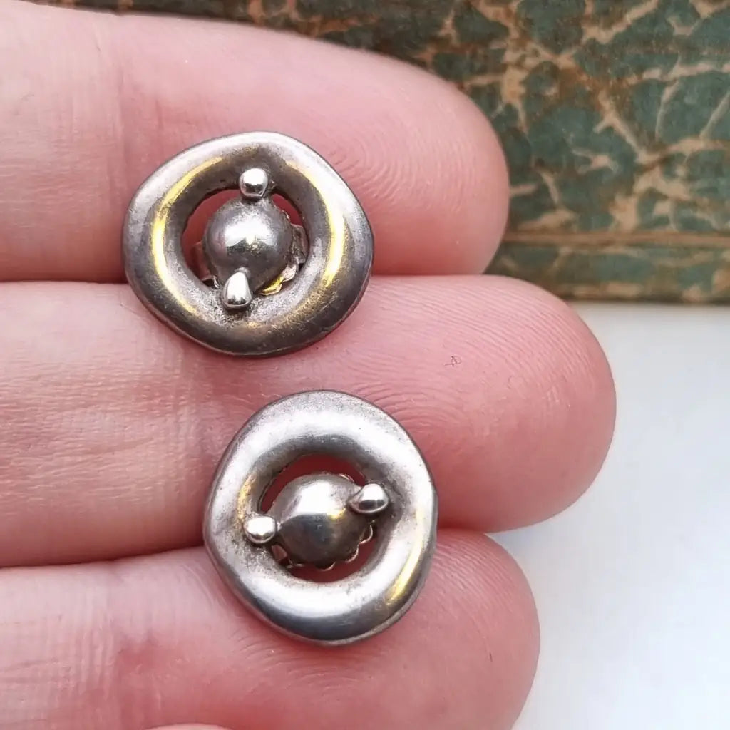 Pendientes vintage de plata. redondos. bohemios