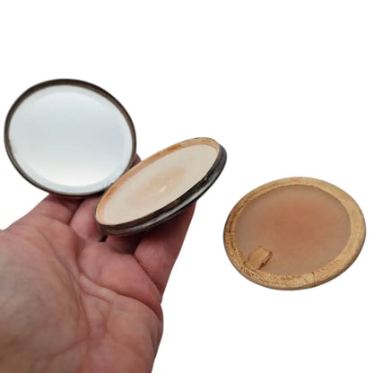 Polvera antigua de plata Art Nouveau Masriera y Carreras con grabado floral