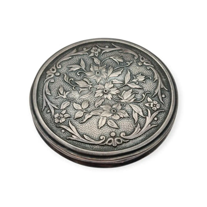 Polvera antigua de plata Art Nouveau Masriera y Carreras con grabado floral
