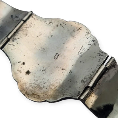 Pulsera antigua de plata firmada • jade verde central y dragones calados • Art