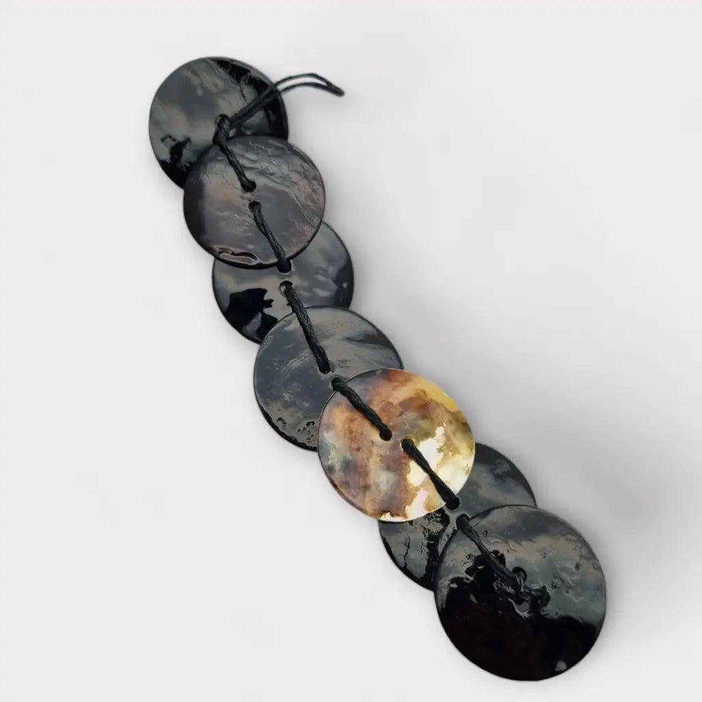 Pulsera de botón nácar diseño vintage AUREL blanco y negro joyería