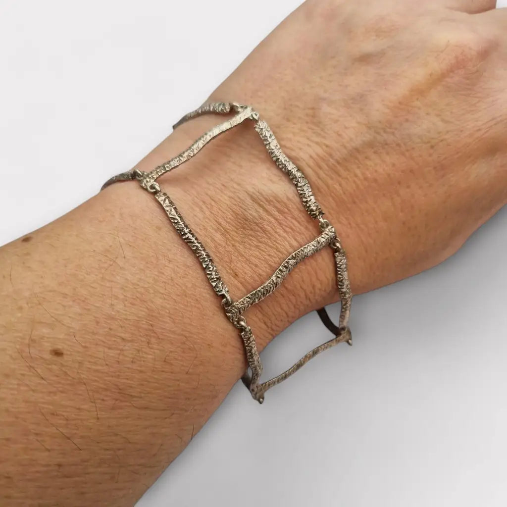 Pulsera Tous en plata 925 texturizada con diseño de eslabones para mujer